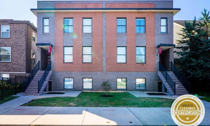 Central West End House | 4-Unit Building | Sleeping for 34/ABODEbucks