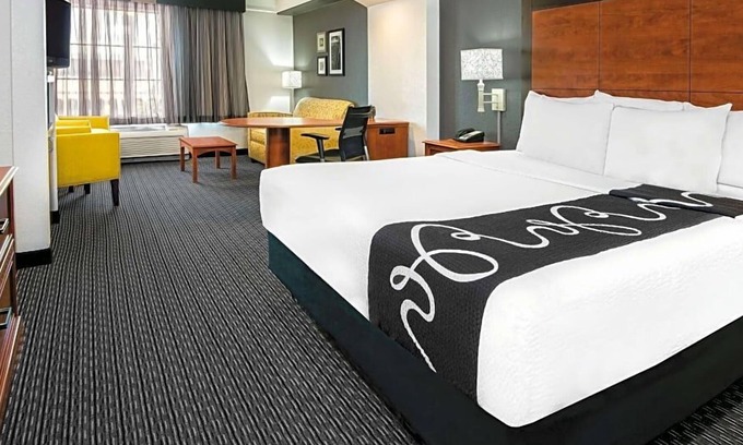 Arsenal House | 4 x King Bed Deluxe Suite at La Quinta Inn by Wyndham San Antonio Downtown