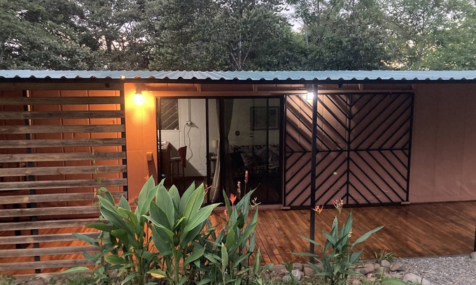 Las Delicias House | 40' Tasteful container tucked away in the Jungle!