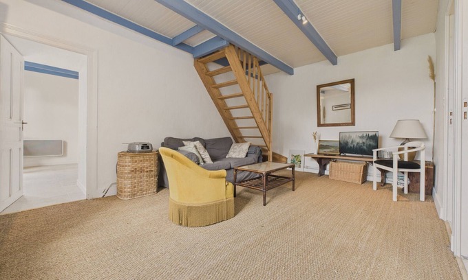 Plougrescant Ski Chalet | 400 m to the beach – House for 5 – Garden