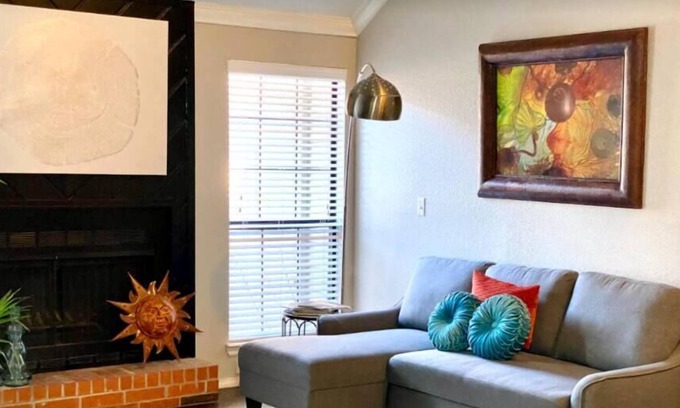 Central Oklahoma City House | [4043 D] Private BBedroom Suite Communal House near Integris