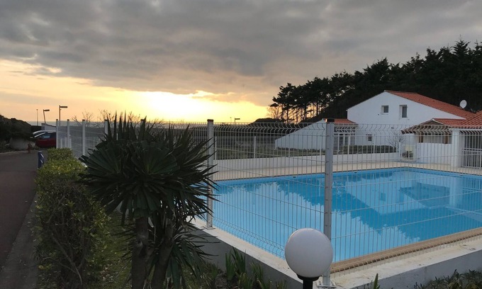 Bourgenay House | 40m2 and swimming pool 100m from the sea. South sands of olonnes