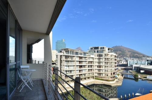 Victoria and Alfred Waterfront Apartment | 410 Harbour Bridge
