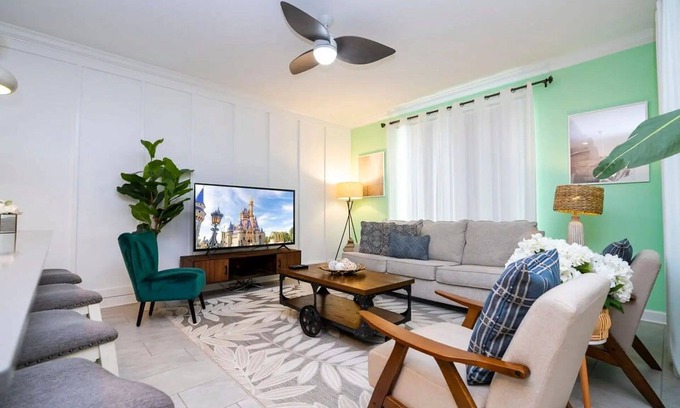 Kissimmee House | 4210-Colorful 4BR Retreat w/Pool Near Disney!