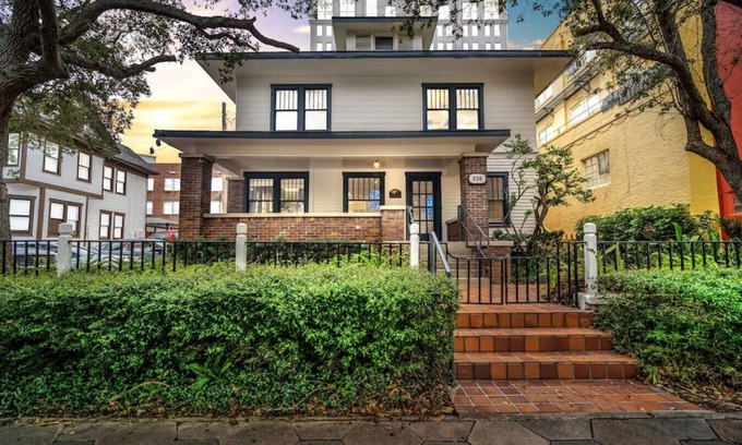 Downtown St. Petersburg House | 436 WHOLE PROPERTY · Downtown Historic District Estate (Home + Cottage)