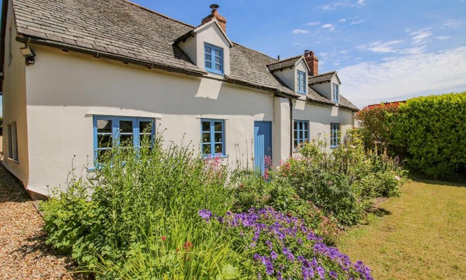 Lydbury North House | 46-47 Lydbury North