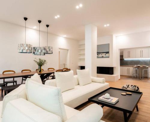 Vouliagmeni Apartment | 4bd Apartment With Outdoor Jacuzzi Garden
