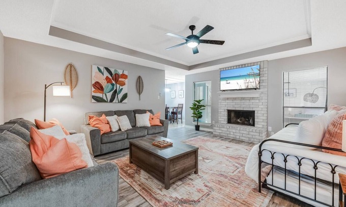 South Side House | 4BDR+GameRoom+GroupsWelcome+Extd Stay Discounts
