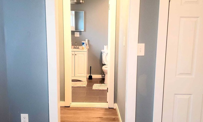 Newark Apartment | 4Bdrm and 2battrm centrally located in Newark close to NY/EWR/Berth Israel Hosp