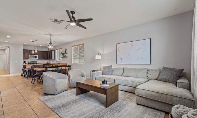 The Pines House | 4Br/2.5B Home w/Private Backyard & Shared Pool