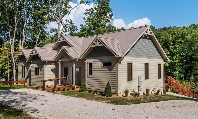 Nashville Cabin | 4BR, 3.5BA cabin