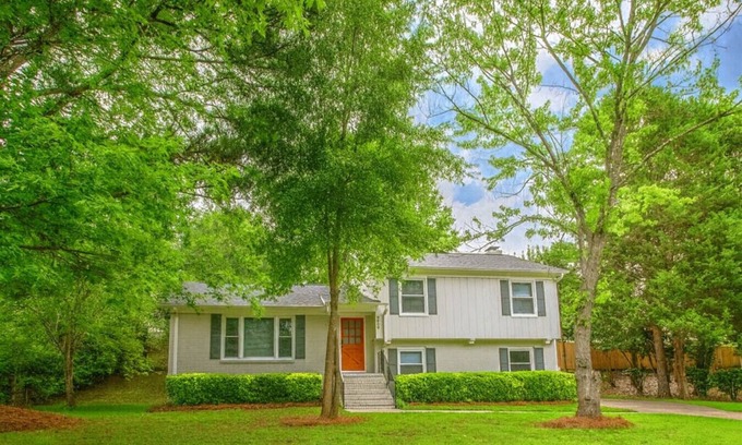Charlotte Apartment | 4BR Charlotte Escape|Patio-BBQ Grill-Pet-Friendly