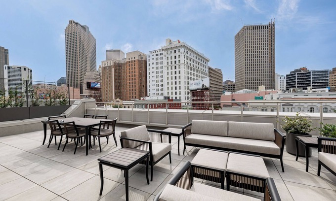 Central Business District Hotel | 4BR Exclusive Downtown Group Penthouse | The Mayfair