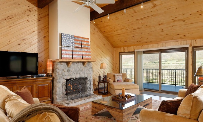 Brush Creek Village House | 4BR, Sleeps 8-10. Central to 4 Mountains