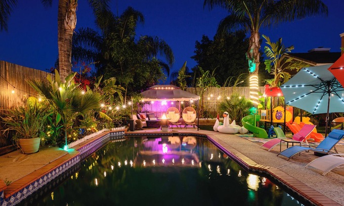 Lake Elsinore House | 4BR w/Heated Pool & SPA |Pool Table|Mini Golf|Kids Playhouse|Fire Pit