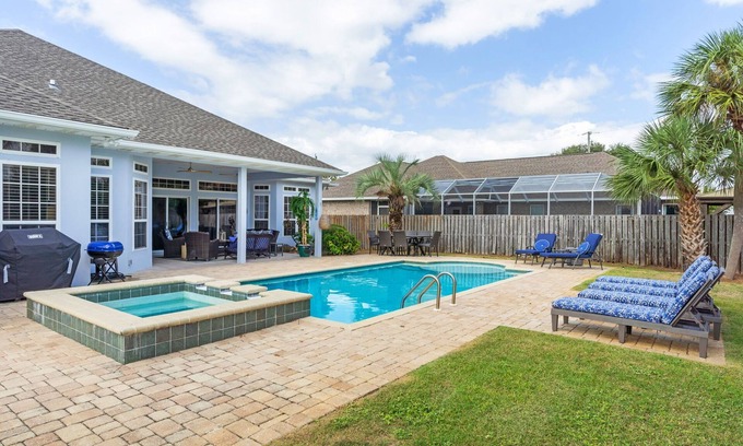 Miramar Beach House | 4BRs House with Private Pool with Golf Cart ! Walk to Beach