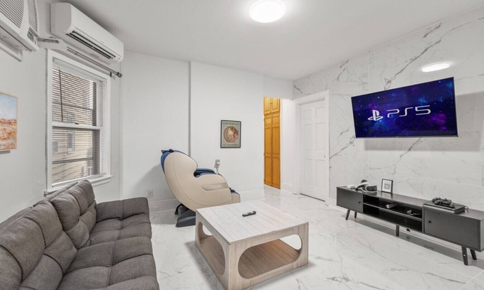 Constable Hook House | 4MIN walk to NYC Train | Massage Chair |Sleeps 12+