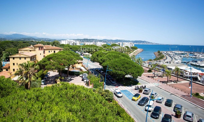 Mandelieu-la-Napoule Beach Apartment | 4P34 Seafront, 4/5 rooms, panoramic sea view