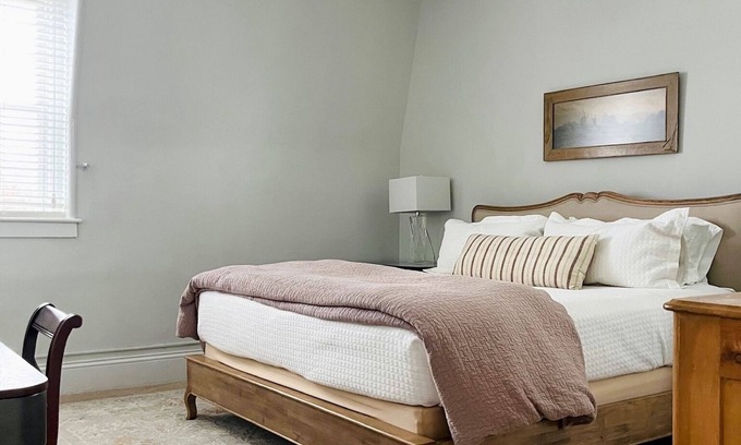 South Main Street Apartment | 4th of 4 Hotel-Style Apts in Historic Row House; Walk to HWS, Lake, Linden St.