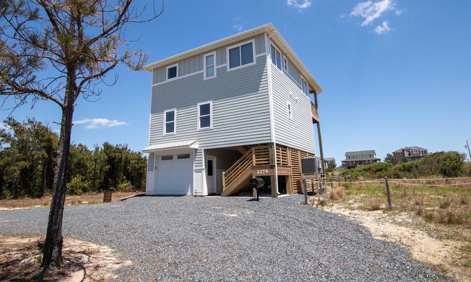 Carova Beach House | 4x2279, Chateau Laylow- Oceanside, Ocean View, Hot Tub, Wild Horses!