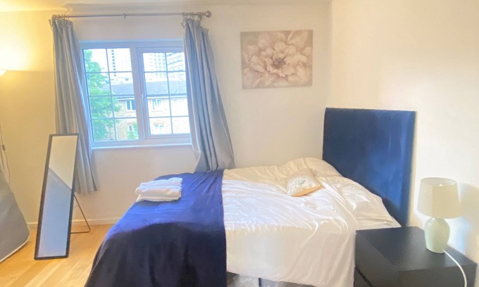 Kennington House | 5 Bed House - Sleeps 10 - Pets - Parking - Wifi