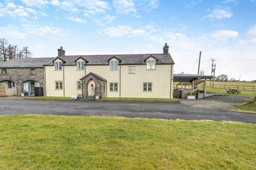 Devils Bridge House | 5 Bed in Devils Bridge oc-t13712