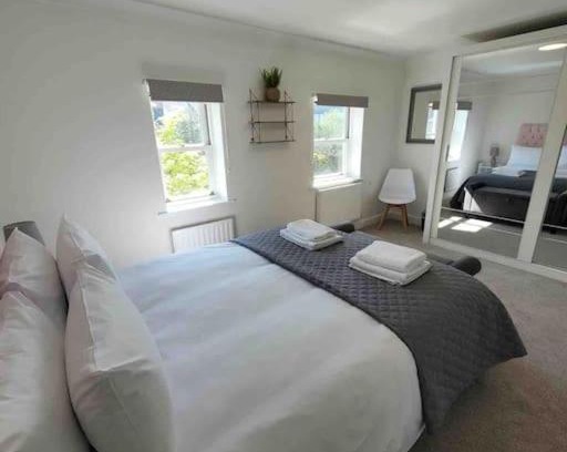 Cheltenham House | 5 Bed Modern Cheltenham Town Centre Home