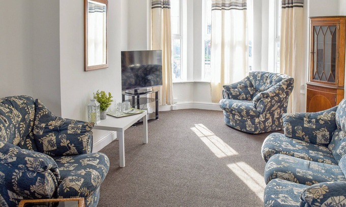 Great Yarmouth Cottage | 5 bedroom accommodation in Great Yarmouth