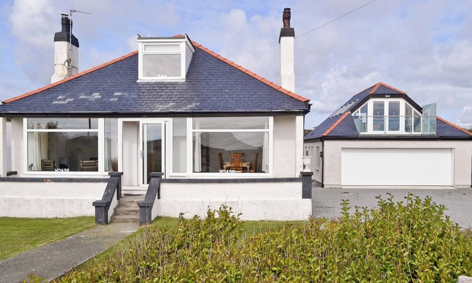 Trearddur Bay Cottage | 5 bedroom accommodation in Trearddur Bay, Anglesey