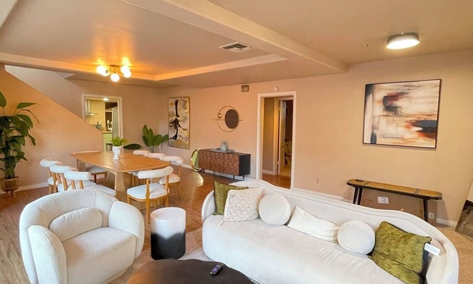 San Gabriel House | 5-bedroom Luxury house with AC 9 miles east of downtown LA