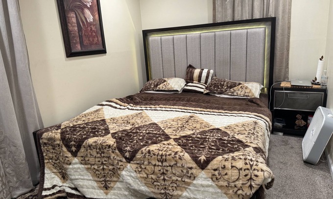 Keansburg Hotel | 5-bedroom motel in Keansburg including all facilities