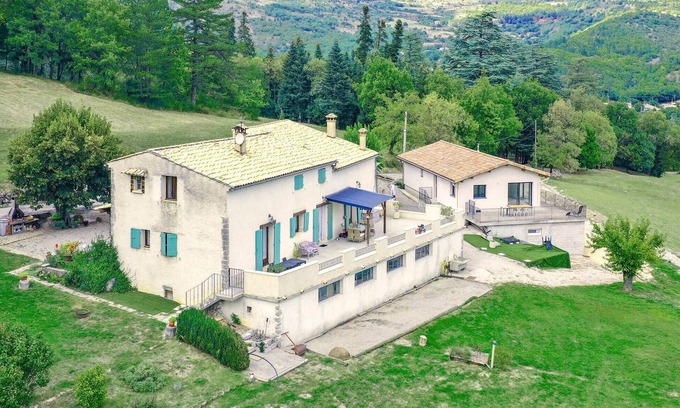 Noyers-sur-Jabron House | 5 bedroom nice home in Noyers-sur-Jabron