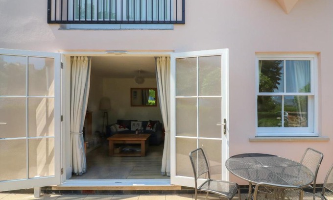 Salcombe Apartment | 5 Combehaven
