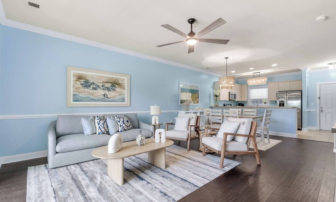 Central Myrtle Beach Condo | 5 Min Drive To The Beach & On The Golf Course!