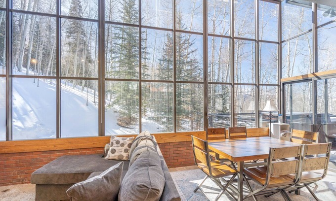 Telluride House | 5 min to lifts - Hot Tub - Free Car -Mountain Views - Privacy