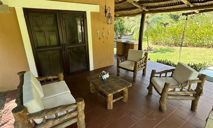 San Martin Zapotitlan House | 5 minutes away from the IRTRA theme parks! Ideal house with private pool.