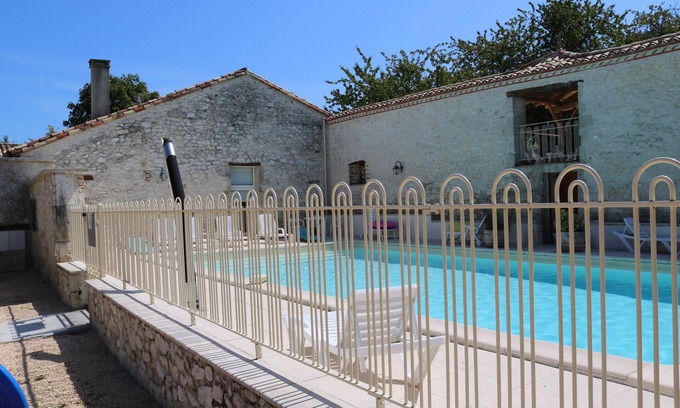 Penne-d'Agenais Other | 5 minutes from the medieval village, classified as one of France's most beautiful villages, air-conditioned house,