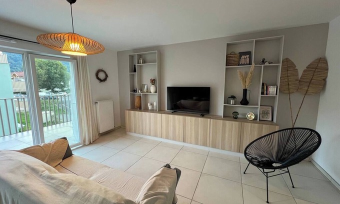 Doussard Apartment | 5 minutes from Lake Annecy, lovely 5-person apartment with terrace, private parking