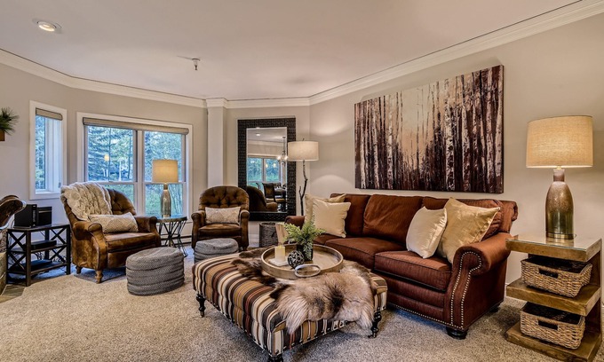 Peak 9 Condo | 5 STAR Base Peak 9 -AUTUMN Beauty SKI In/Out Village @ Breck Pool, hot tubs +