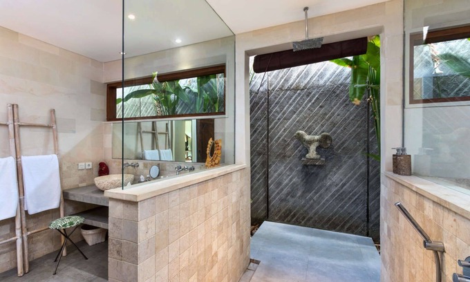 Seminyak Villa | 5 Star Villa in Bali, Minutes from the Beach, Bali Villa 2056