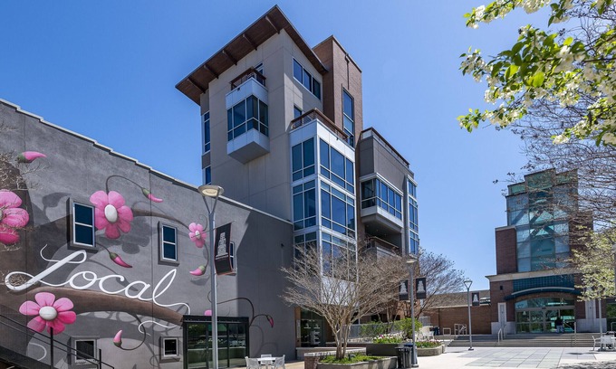 Fayetteville Condo | “5 West” Luxury Condo on Historic Downtown Fayetteville Square 4500 sq ft