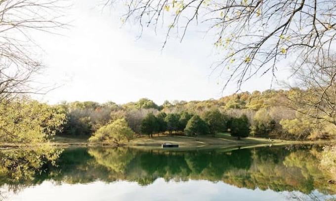 Gallatin Apartment | 50 Acre Lux Cabin w Private Lake Pool Sauna