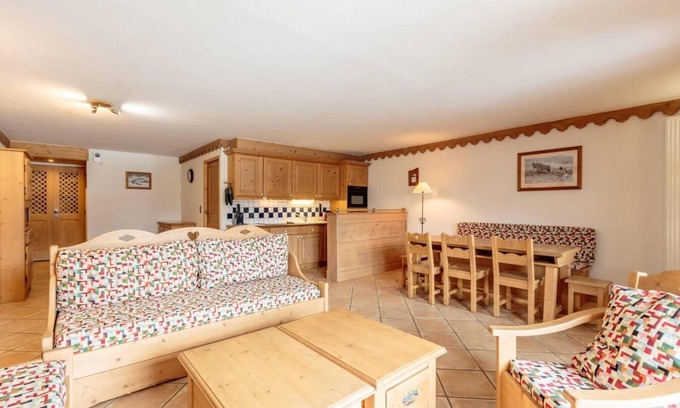 Les Belleville Apartment | 50m from ski slopes, 3rd floor, view ski slopes, fitness, swimming pool, sauna, hammam, balcony, tv