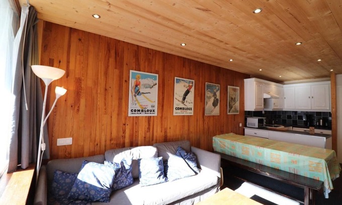 Le Lavachet Apartment | 50m from ski slopes, 2nd floor, balcony, tv, ski locker, 55m², Tignes