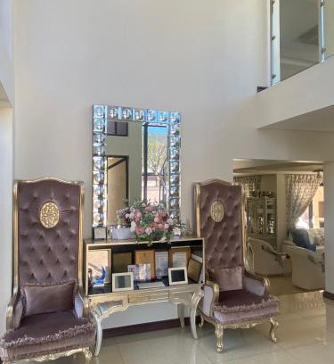 Trawal House | 51 on Regency