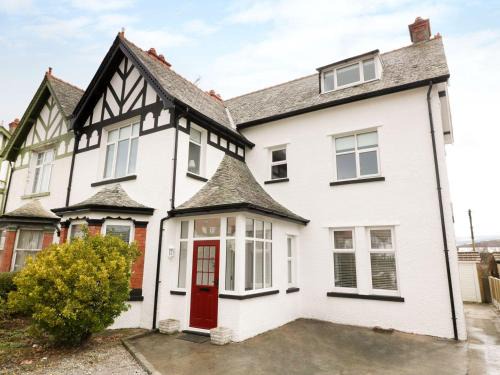 Llandudno House | 51 Trinity Avenue