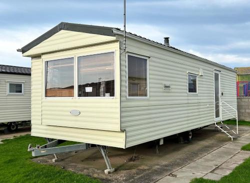 Towyn Resort | 519 Family Caravan at Golden Gate Holiday Centre, Sleeps 6