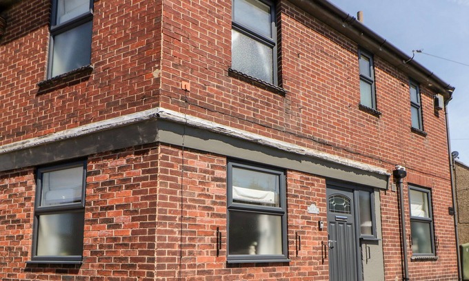 Ashbourne House | 52 COMPTON, family friendly, character holiday cottage in Ashbourne