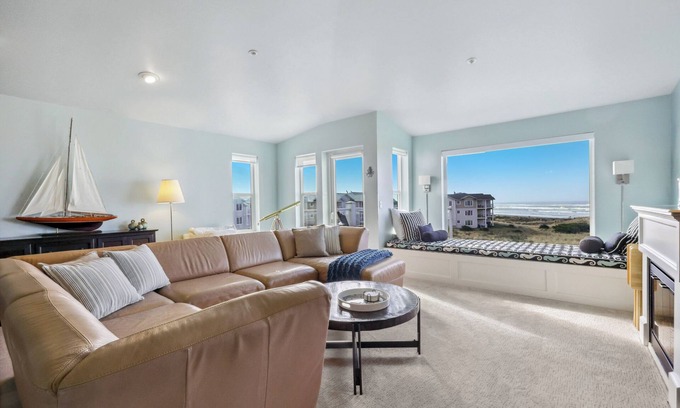 Westport Condo | 532 The Ocean is Calling - Top Floor Oceanview
