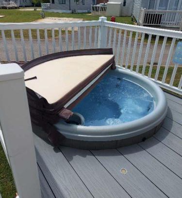 Dogdyke Resort | 53A kingfisher court tattershall lakes luxury hot tub holidays